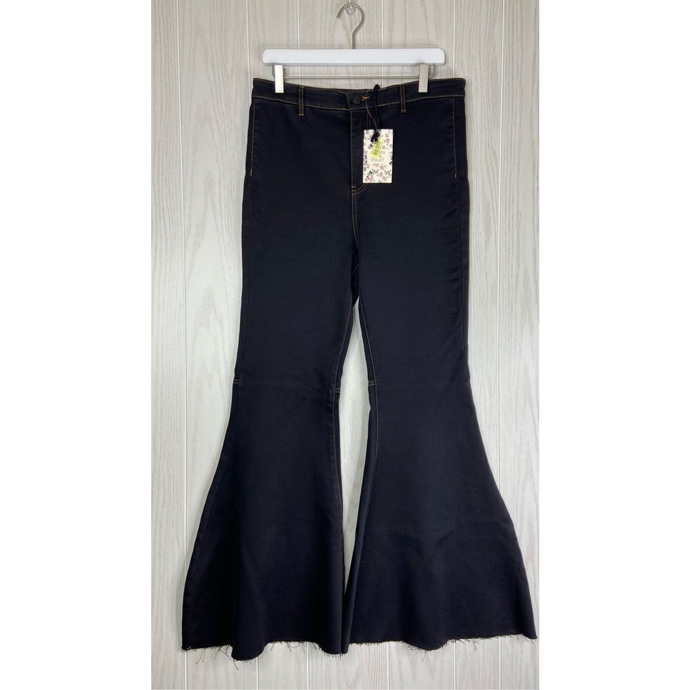 Chelsea and Violet Womens Blue Denim Jardin Chinoiserie Flare Jeans Size 30 NWT